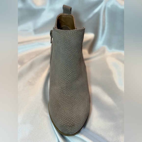 EUC Jovi-Girl Suede Western Inspired Booties - Picture 9 of 9